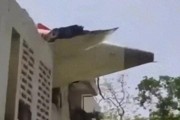 达州印度一波音787客机坠毁机上242人、地面5名学生遇难！我驻印度使馆：机上无中国籍乘客